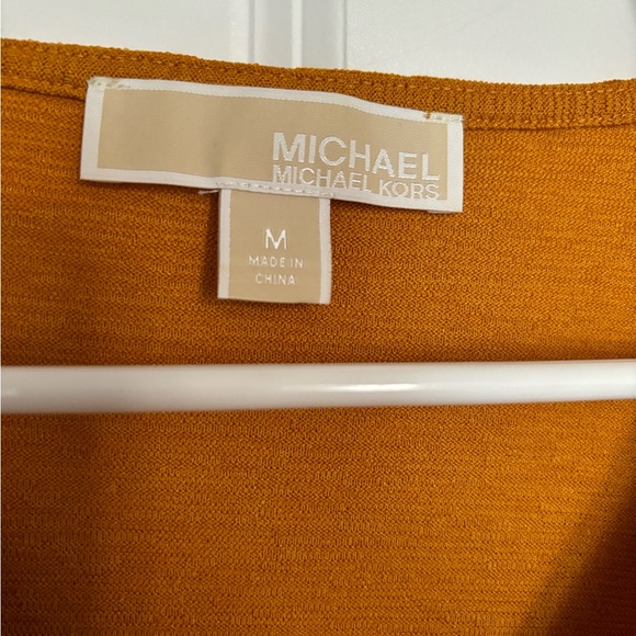 Like new MICHAEL KORS L/S BELL SLEEVE - Picture 2 of 3